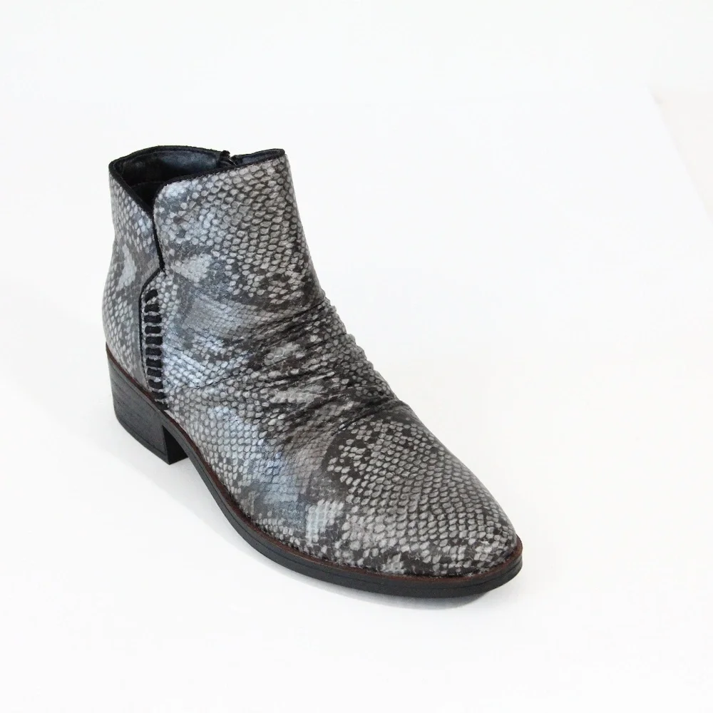 BareTraps Western Boots sz 6.5 NEW Women Ankle Bootie Faux Leather snakeskin
